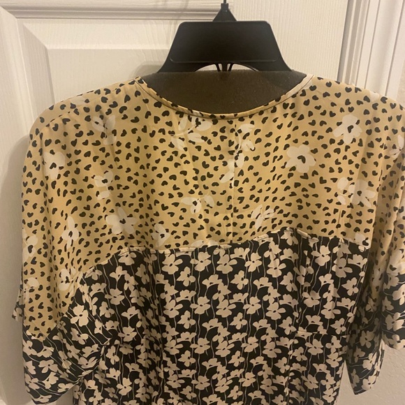 Cabi blouse - Picture 2 of 2